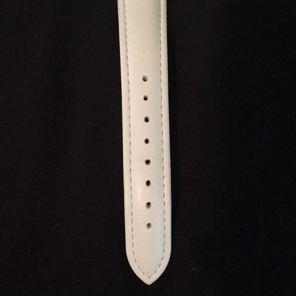 Watch - Picture 3 of 4